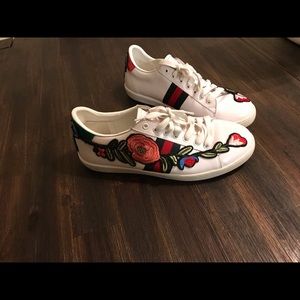 Gucci White Floral sneakers